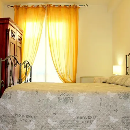 La Fenice Bed & Breakfast *